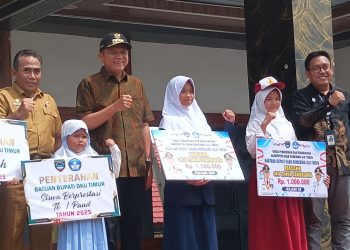 Bupati Enos Luncurkan Program Pendidikan, OKU Timur Kembali Raih Penghargaan‎