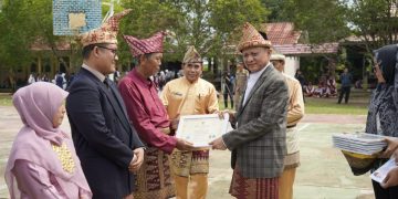 Upacara Hardiknas 2025 di OKU Timur Berlangsung Khidmat