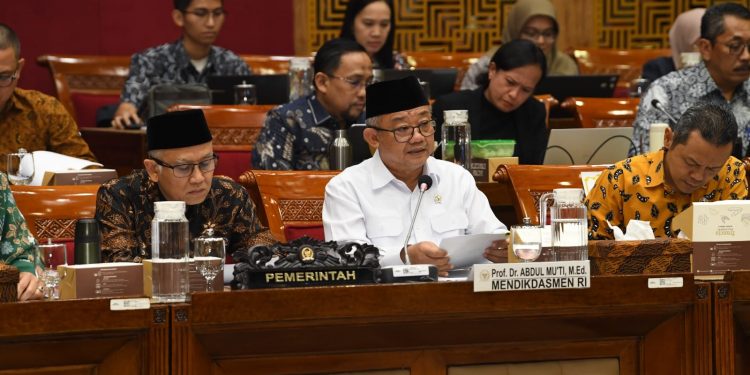 Langkah Kemendikdasmen Dalam Melaksanakan Putusan MK