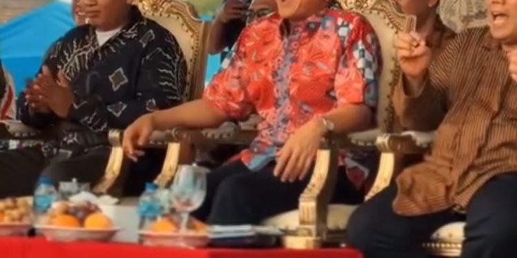 Meriah, Festival Budaya di Alun-Alun Belitang Dipenuhi Lautan Manusia