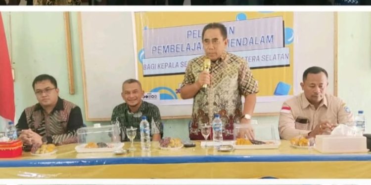 Kadisdik OKU Timur Buka Pelatihan Pembelajaran Mendalam